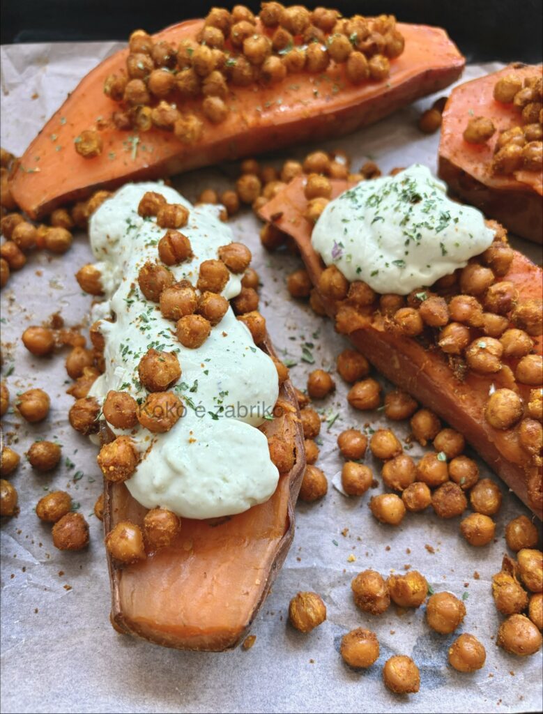 PATATE DOUCE AU FOUR, POIS CHICHES GRILLÉS ET SAUCE AVOCAT img 3902