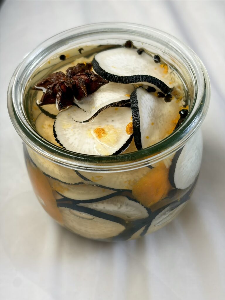 PICKLES DE RADIS NOIR ORANGE BADIANE img 4010